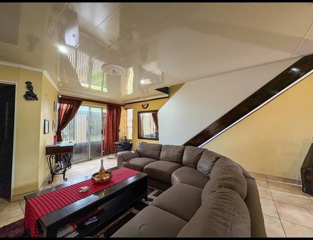 3 BEDROOM HOUSE FOR SALE IN SONNEVELD